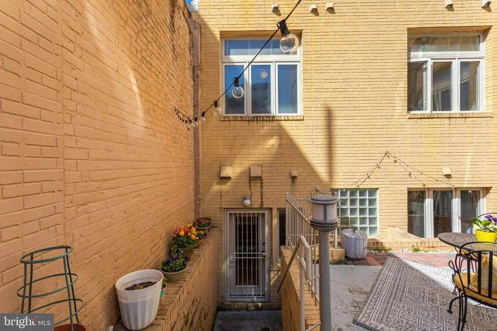 Photo of Unit 3 at 2363 CHAMPLAIN STREET NW
