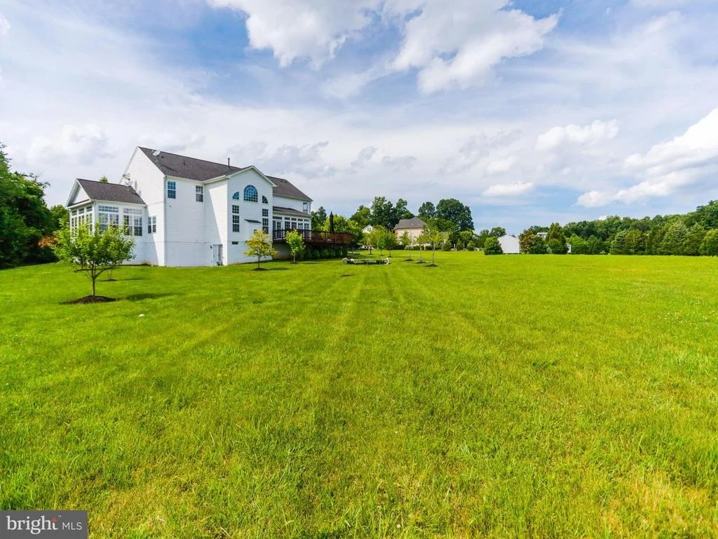 Photo of 6961 TANGLEWOOD DRIVE
