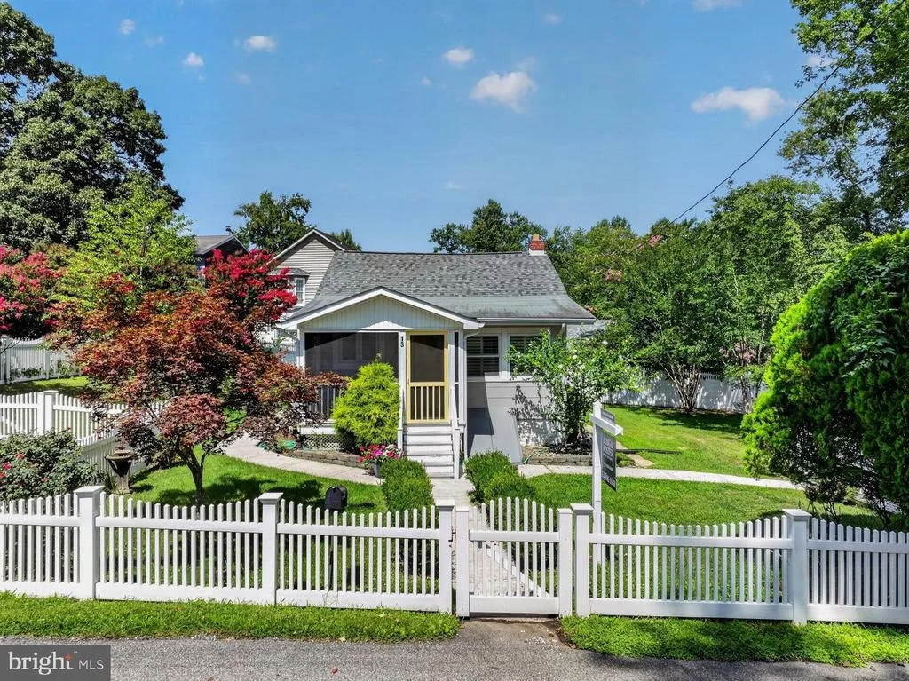 Photo of 13 CHERRY ROAD