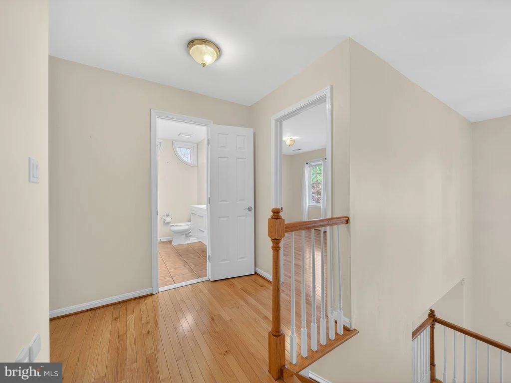 Photo of 9290 BAKER STREET