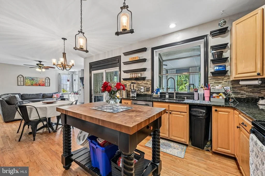 Photo of 6729 LOWES LANE