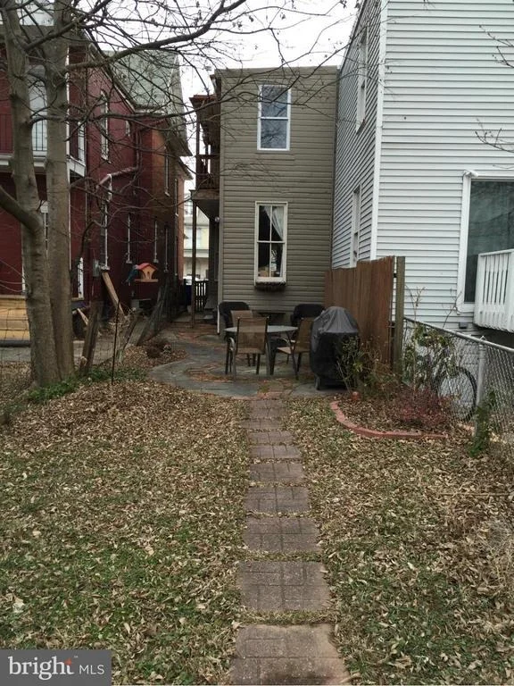 Photo of 306 3RD STREET E