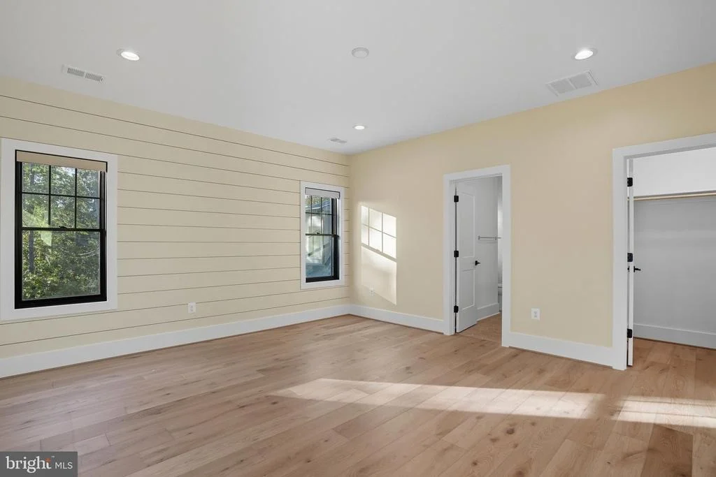 Photo of 1111 INGLESIDE AVENUE