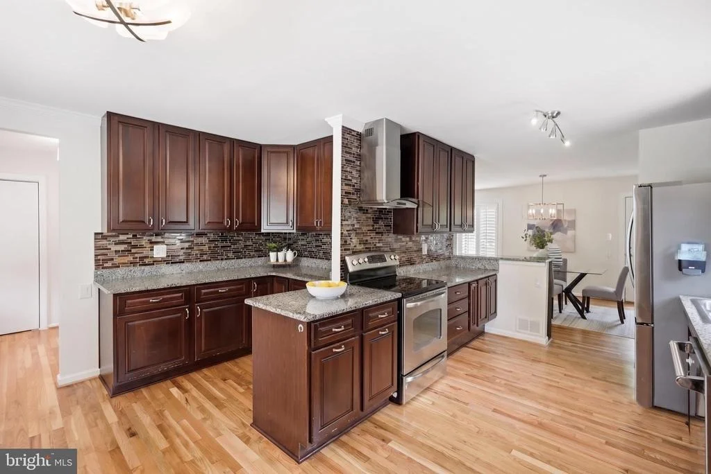 Photo of 2604 WOODEDGE ROAD