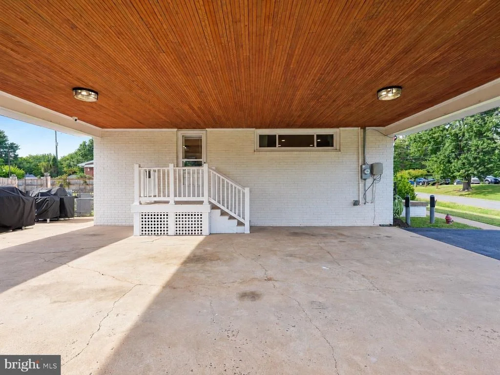 Photo of 7704 HURON DRIVE