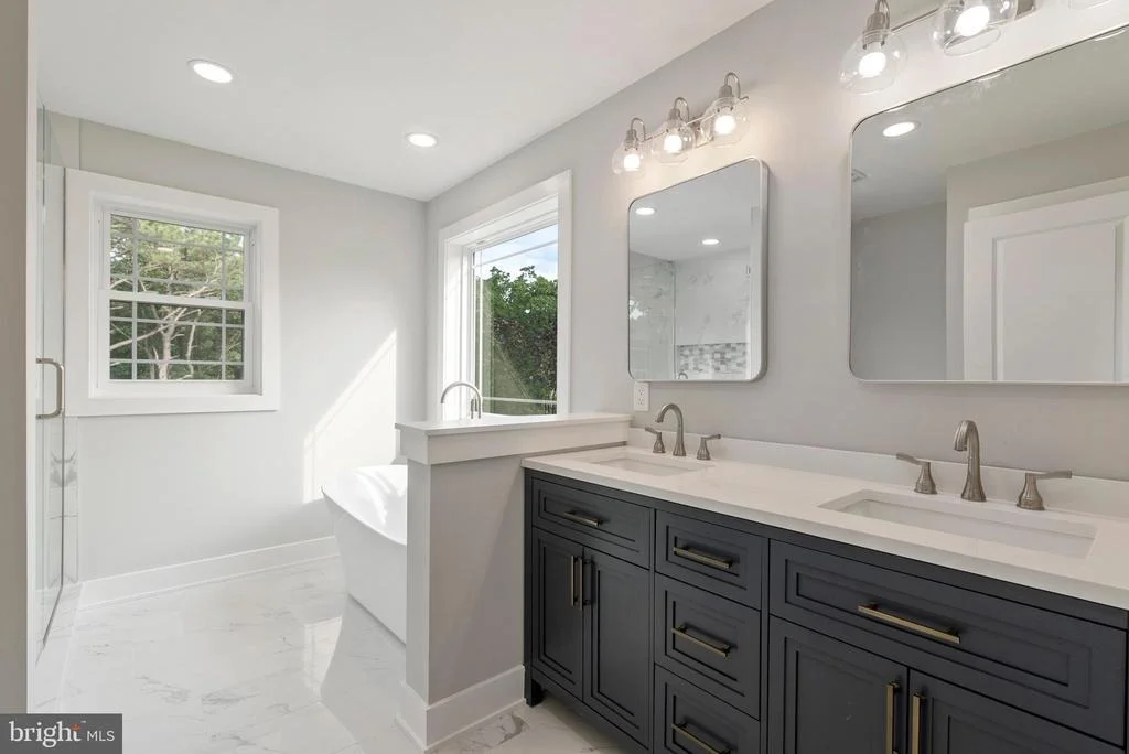 Photo of 21 NAUTILUS DRIVE