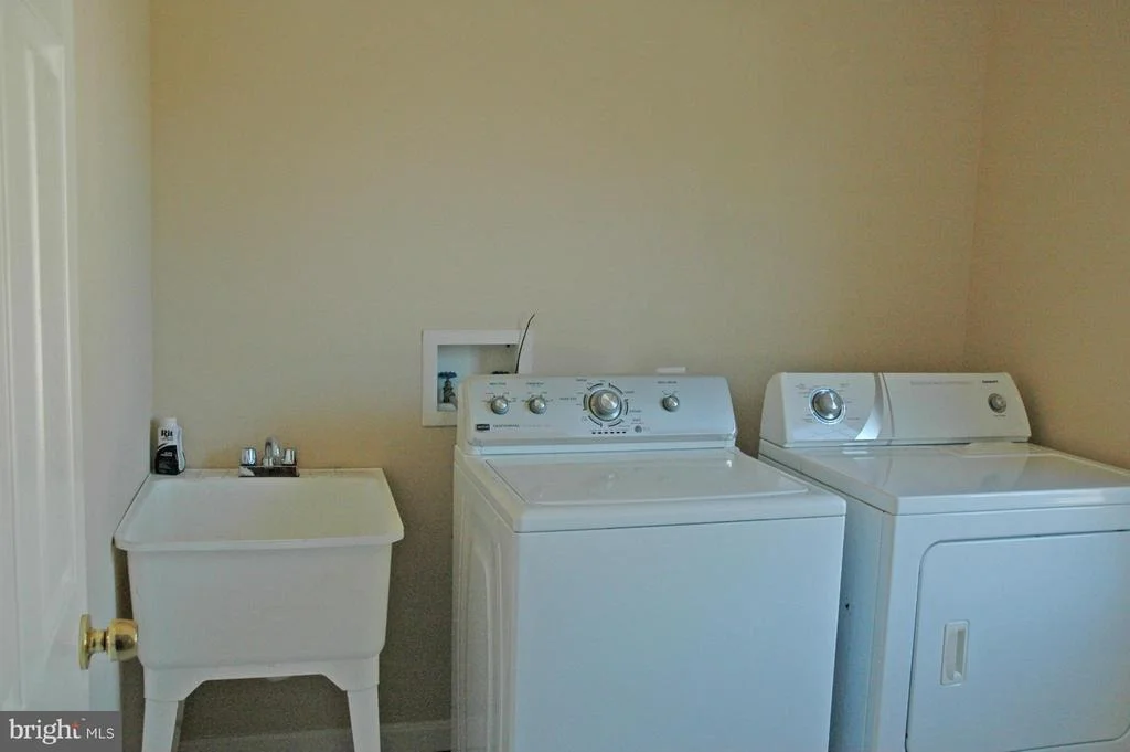 Photo of 3228 WAYNE ROAD