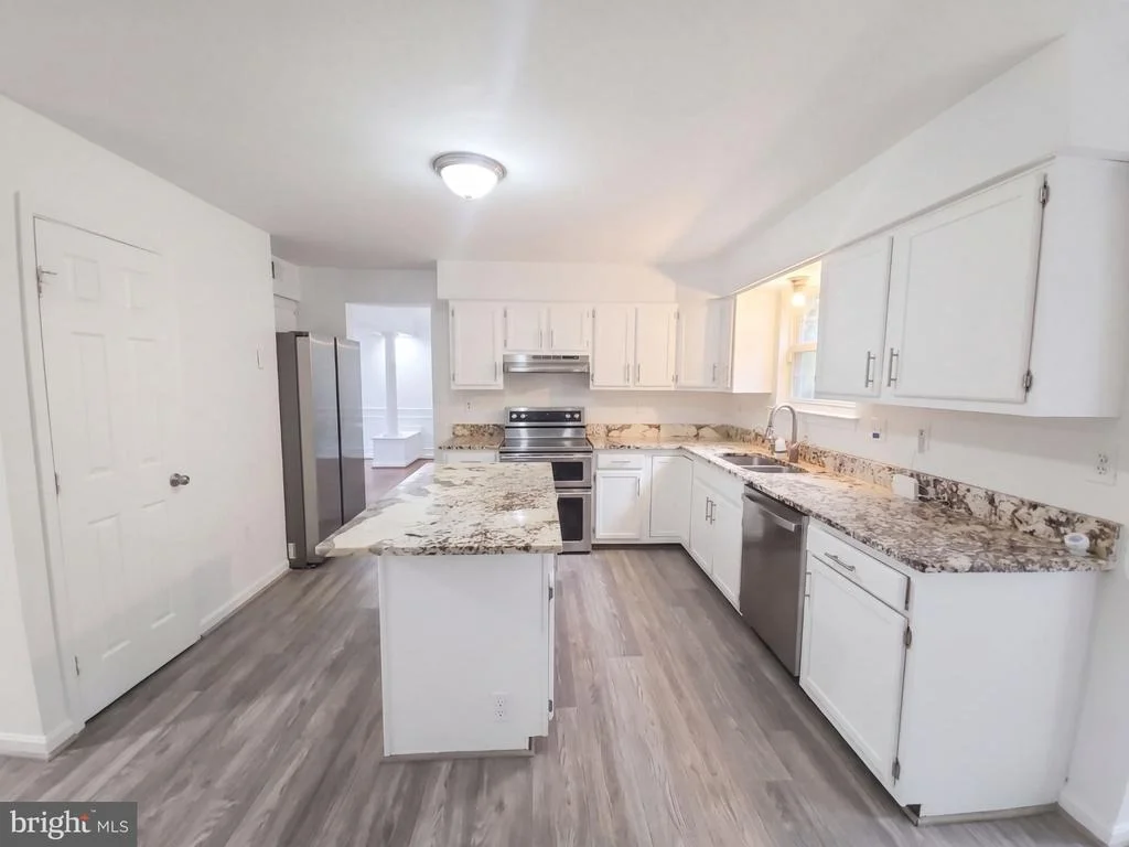 Photo of 7802 MARWOOD DRIVE