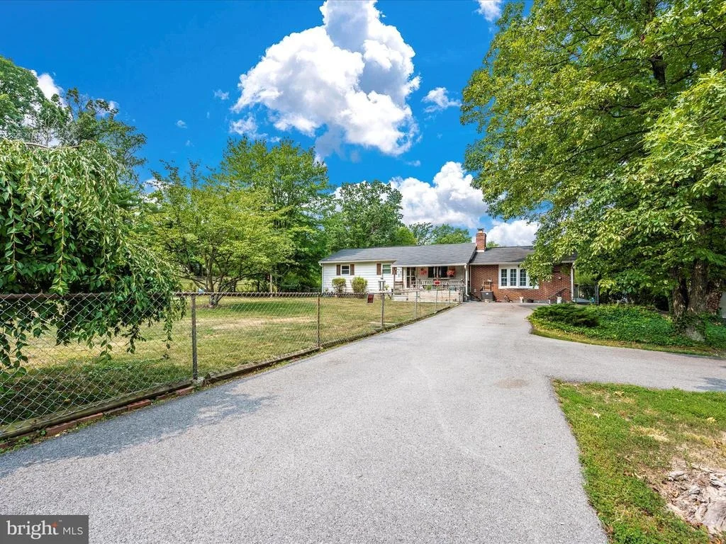 Photo of 7120 LINGANORE ROAD