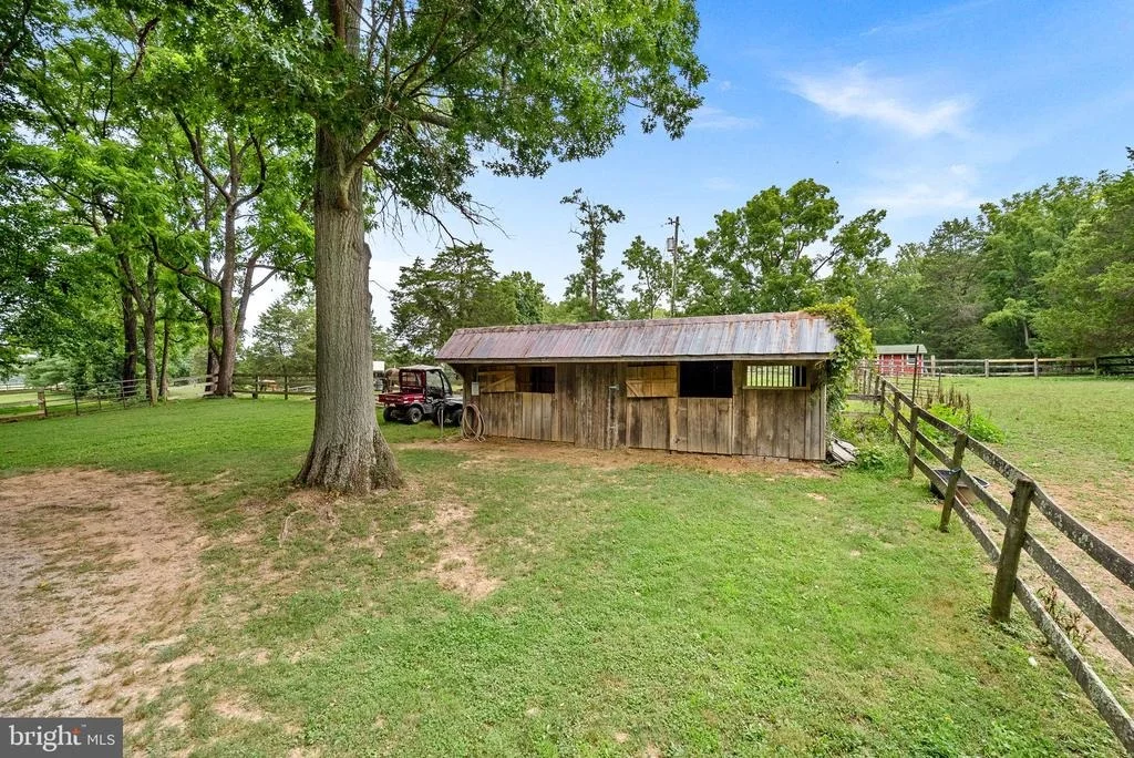 Photo of 1263 FROGTOWN ROAD