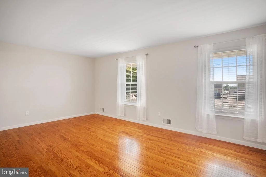 Photo of 20 OCEAN BOULEVARD