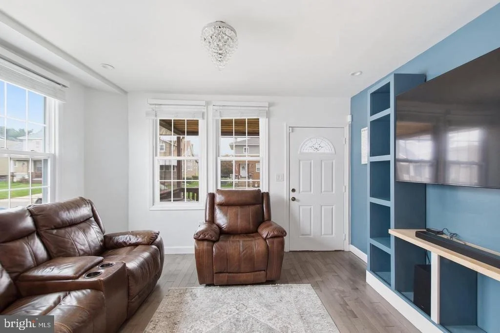 Photo of 1742 LESLIE ROAD