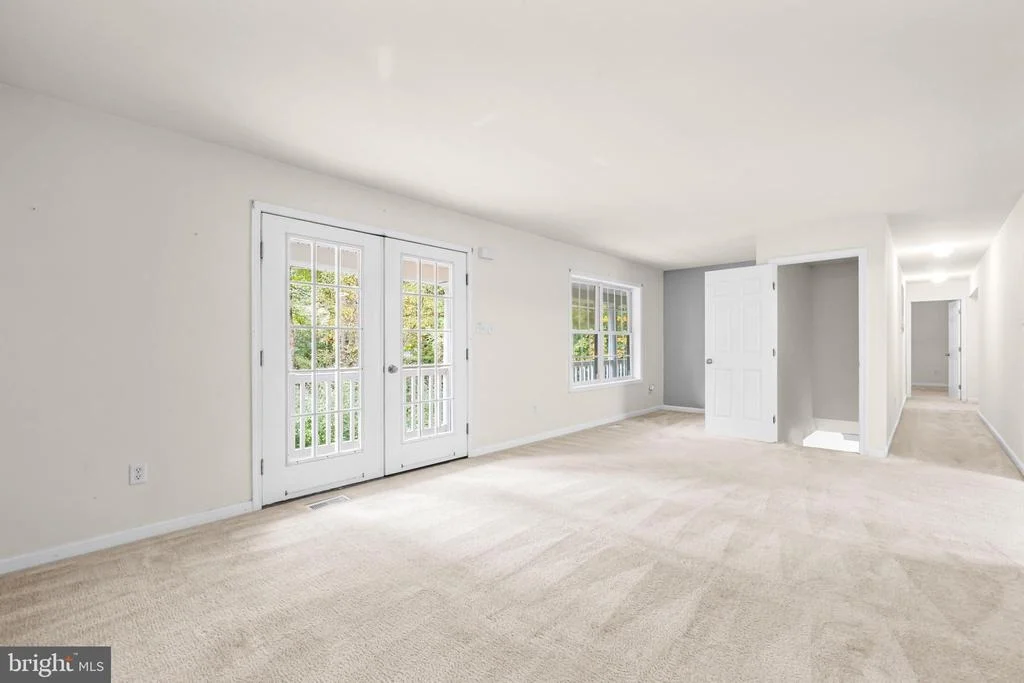 Photo of 8008 WASHINGTON DRIVE