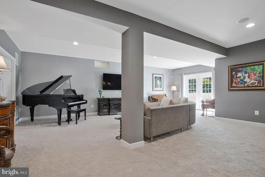 Photo of 905 CORNELL AVENUE