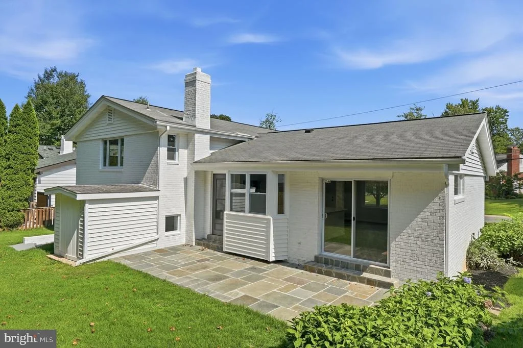 Photo of 9831 SINGLETON DRIVE