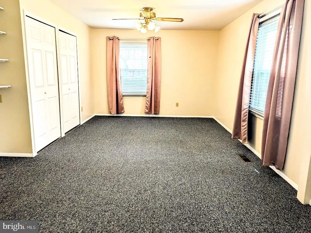 Photo of 910 BARRINGTON DRIVE