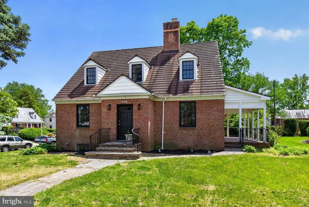 Photo of 315 E COLD SPRING LANE