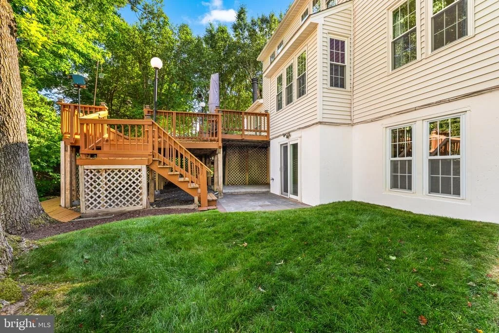Photo of 9454 LAPSTRAKE LANE