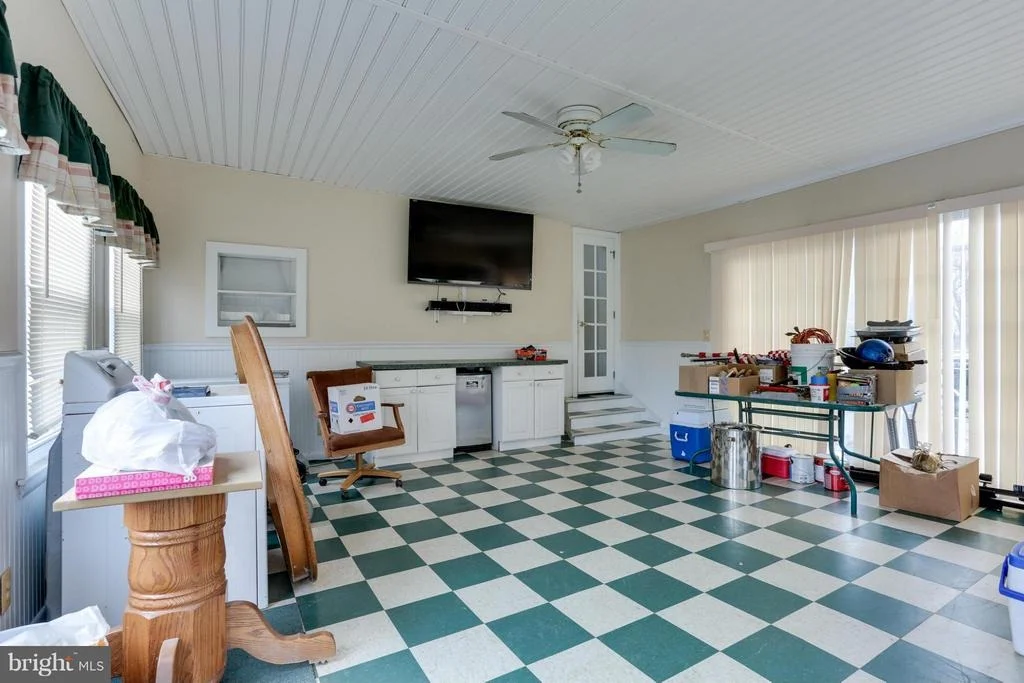 Photo of 927 WATERS AVENUE