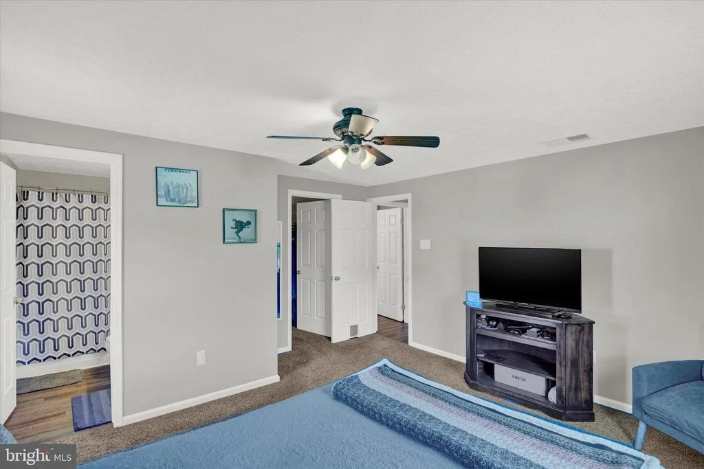 Photo of Unit 200L at 200 OAK LEAF CIRCLE