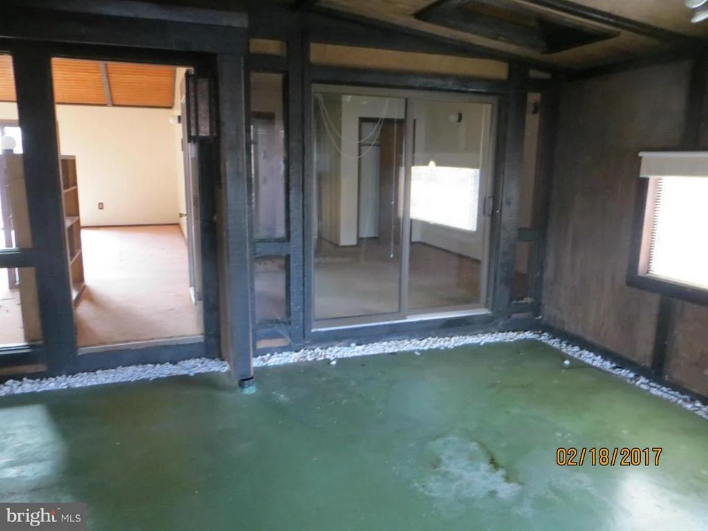 Photo of 6221 OCCOQUAN FOREST DRIVE
