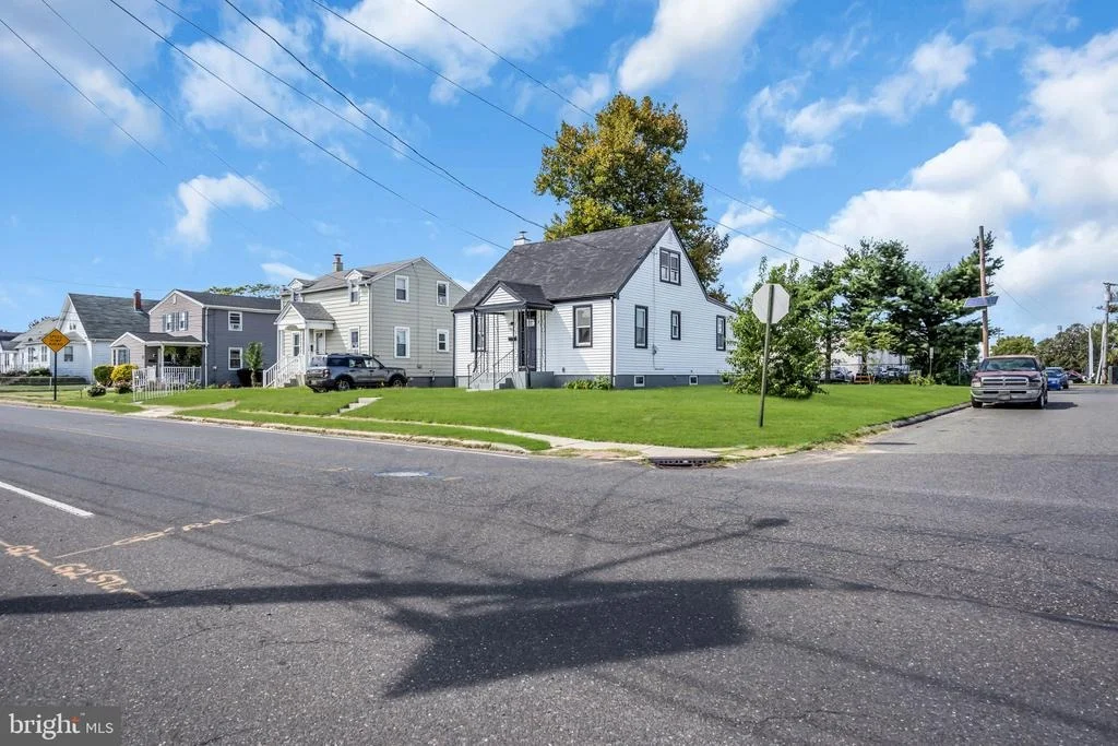 Photo of 33 MORRIS AVENUE