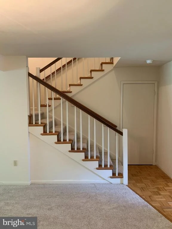 Photo of Unit 80A at 3300 GLENEAGLES DRIVE
