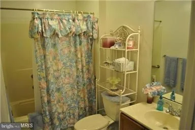 Photo of Unit 1C at 2402 ELLSWORTH WAY
