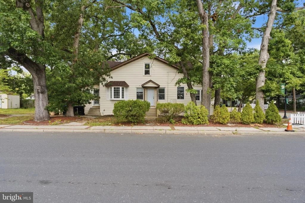 Photo of 620 ERIAL ROAD