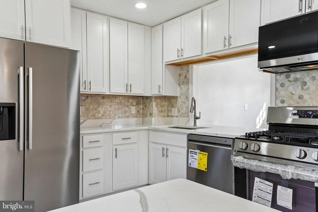 Photo of 5512 NORTHGREEN ROAD
