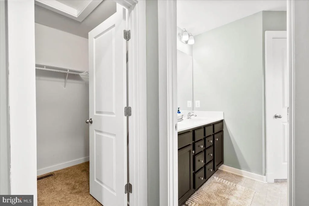 Photo of 1010 SAXTON DRIVE