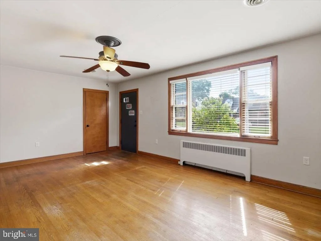 Photo of 939 VIEW STREET