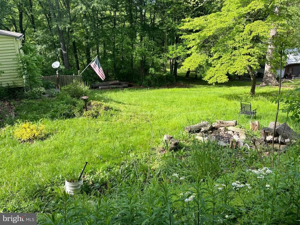 Photo of 106 E DEEP RUN ROAD