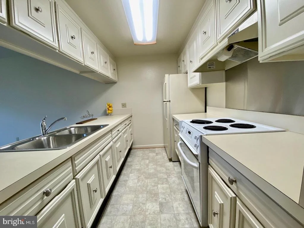 Photo of Unit 101C at 3640 GLENEAGLES DRIVE