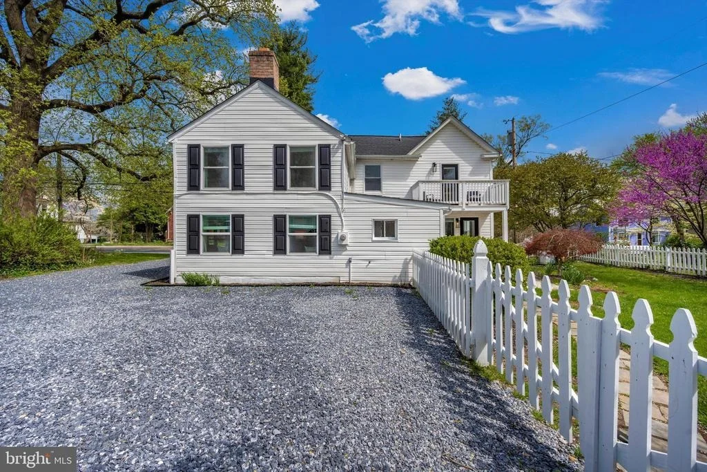 Photo of 3704 BUCKEYSTOWN PIKE