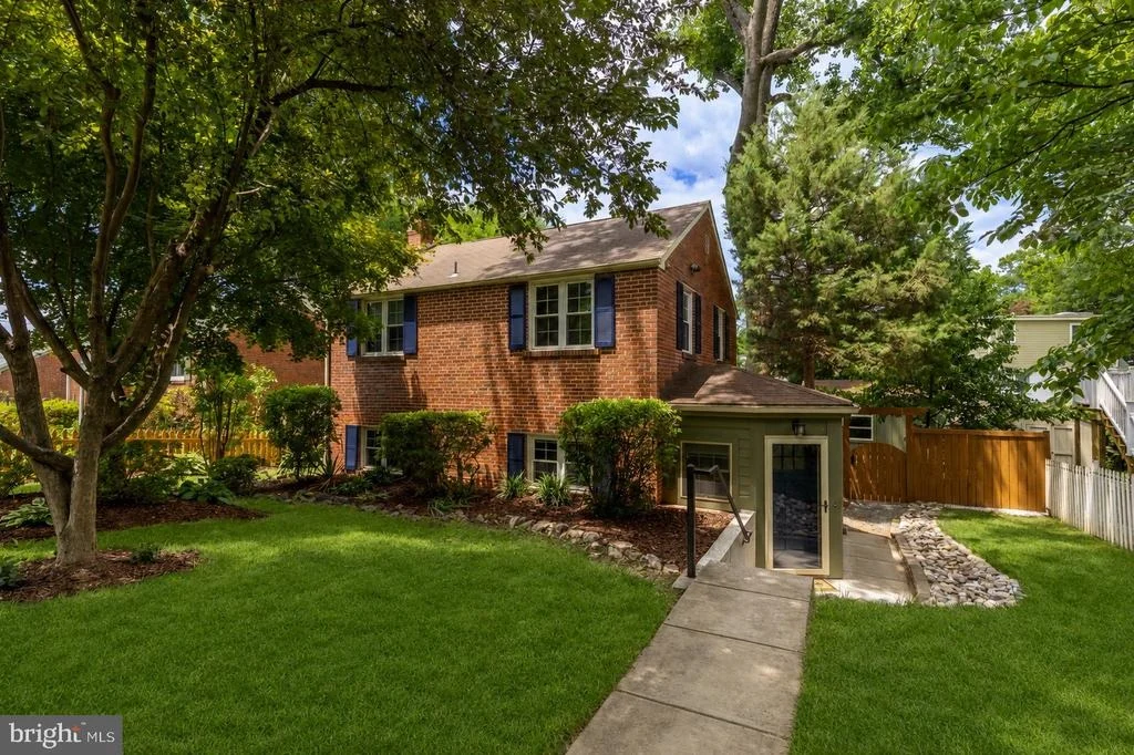 Photo of 1607 BALLARD STREET