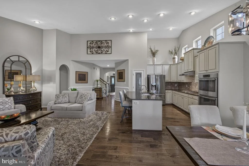 Photo of 1123 LONG FARM CIRCLE