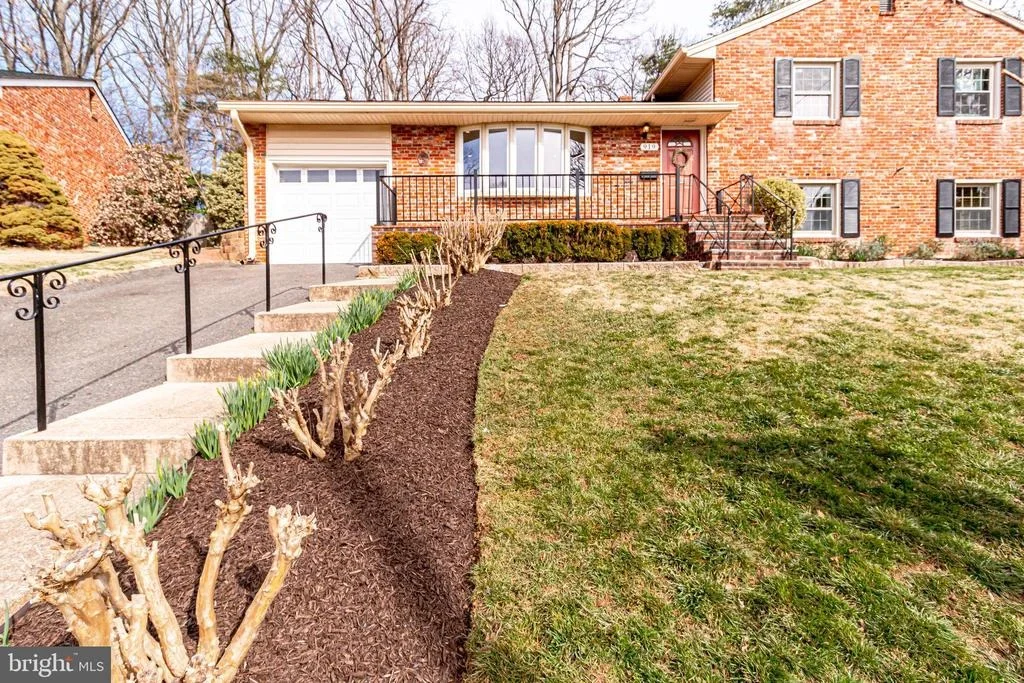 Photo of 919 JUNIPER PLACE