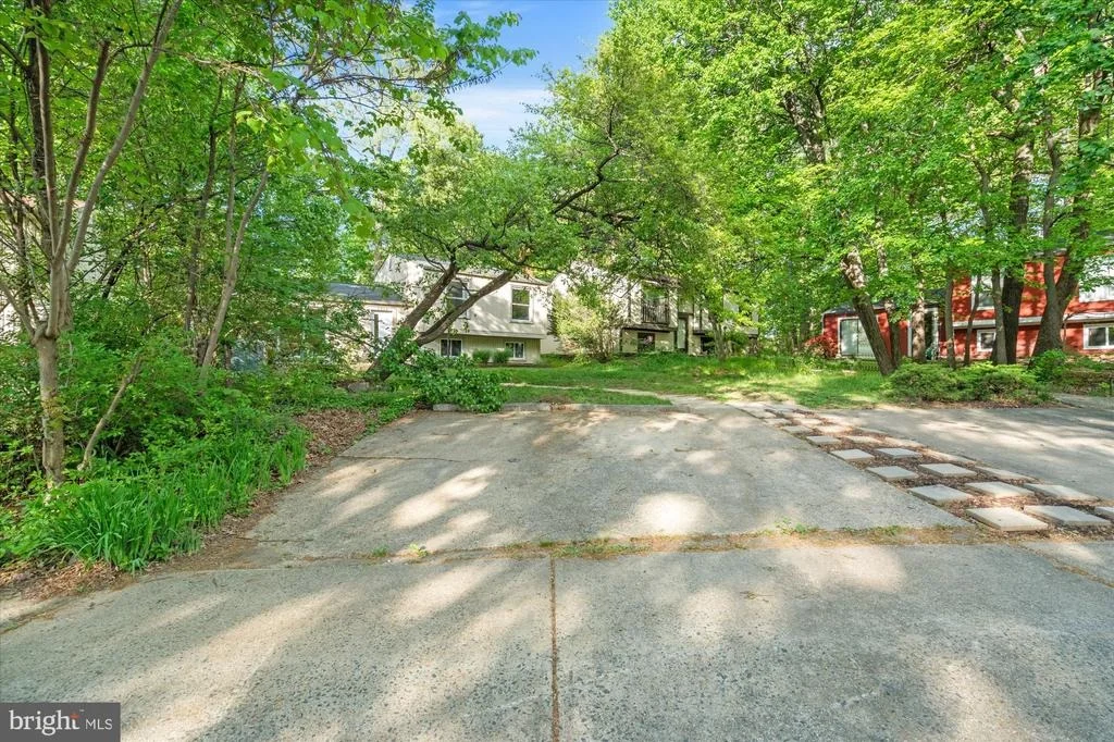 Photo of 2228 COCQUINA DRIVE