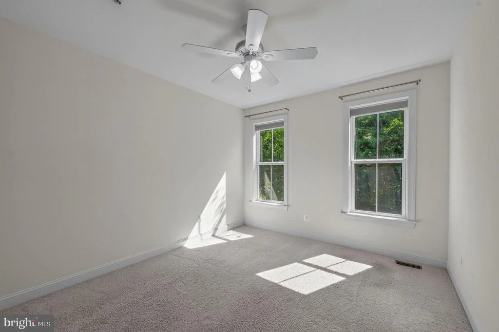 Photo of 1315 VOLUNTEER DRIVE