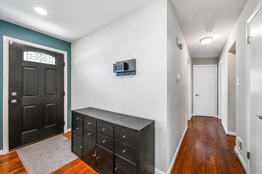 Photo of 8901 TOWNSEND LANE