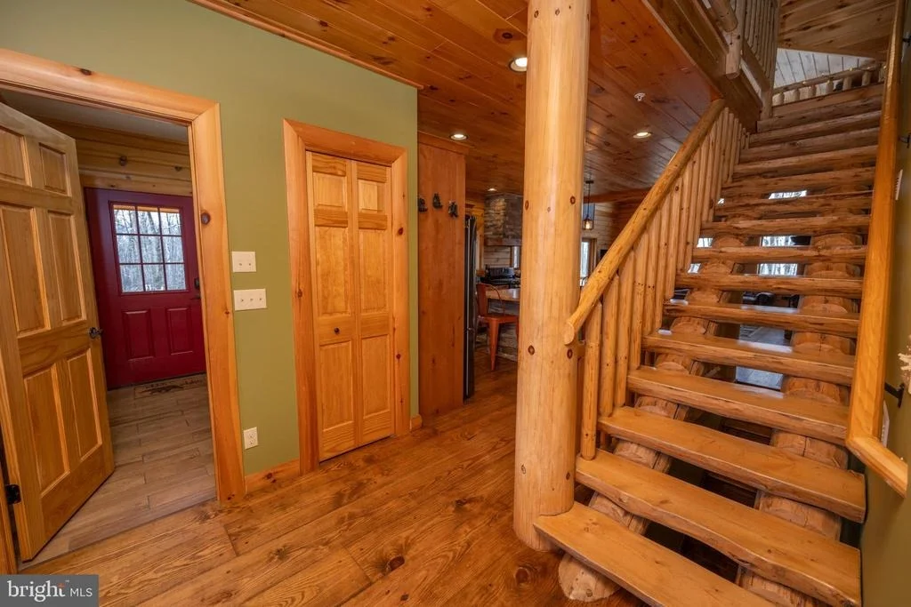Photo of 276 SUNDANCE WAY