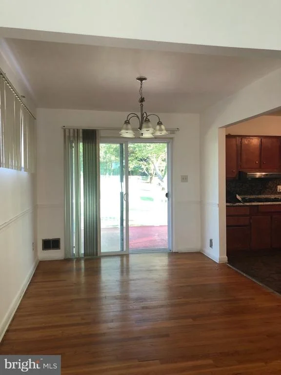Photo of 7311 KIPLING PARKWAY