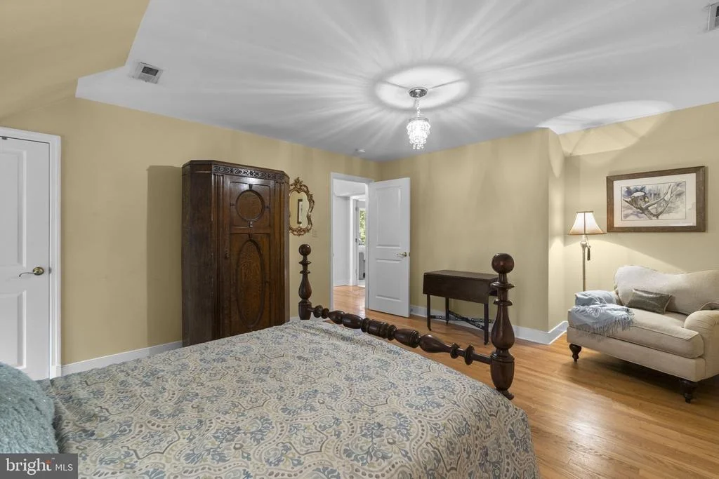Photo of 6521 DARNALL ROAD