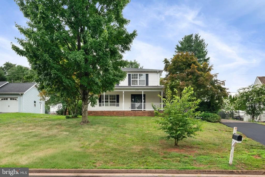 Photo of 2309 MAPLEWOOD DRIVE