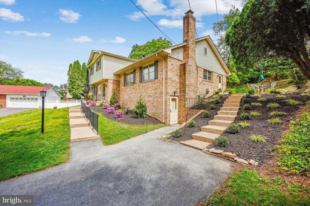 Photo of 1029 TRACY DRIVE