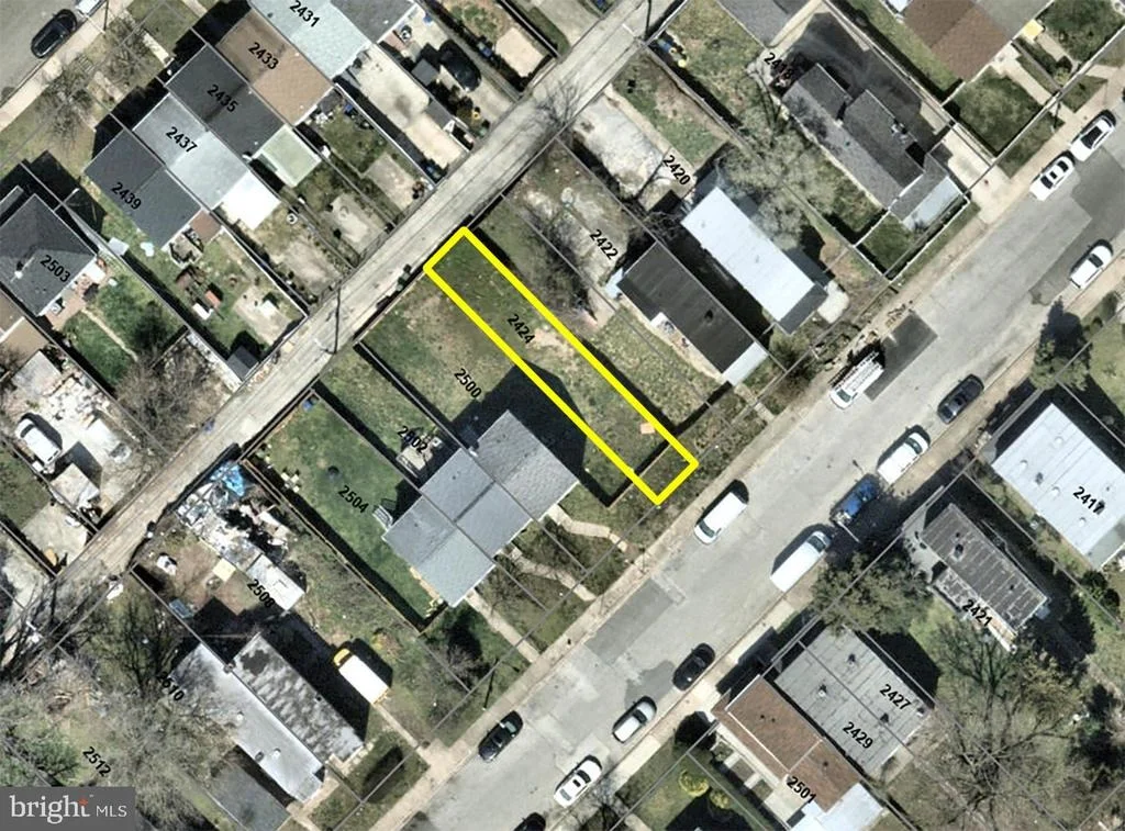 Photo of 2424 HURON STREET