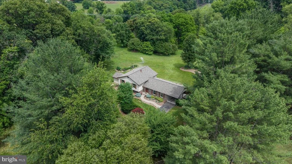 Photo of 8604 BURNT HICKORY CIRCLE