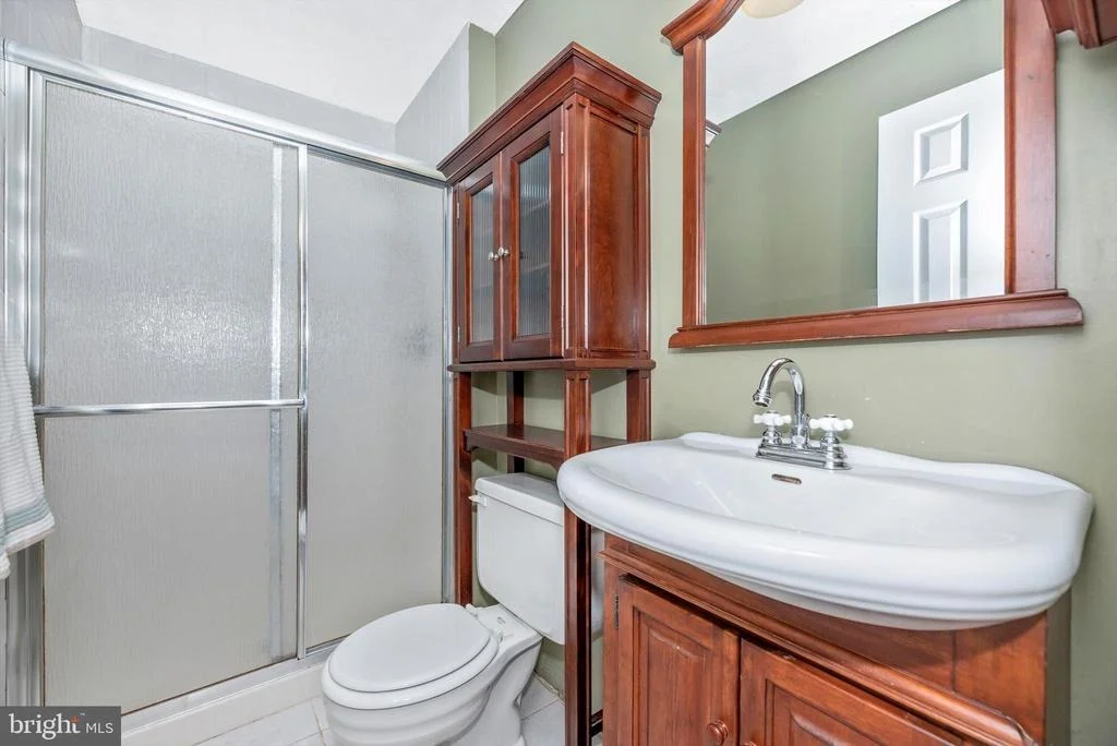 Photo of 484 HILLCREST DRIVE