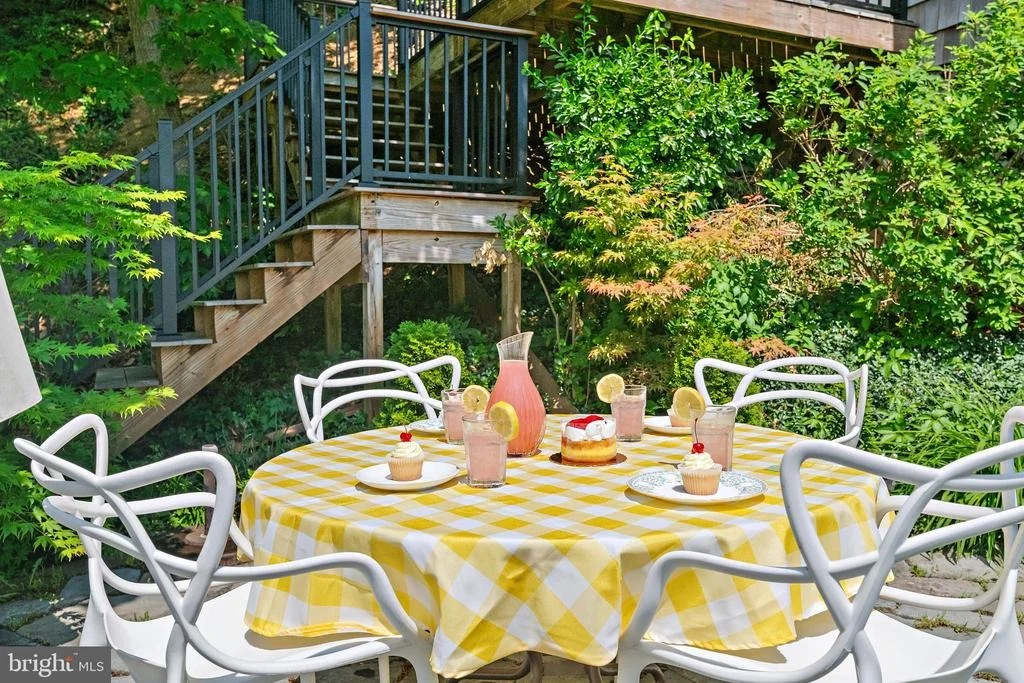 Photo of 1448 WESTWAY